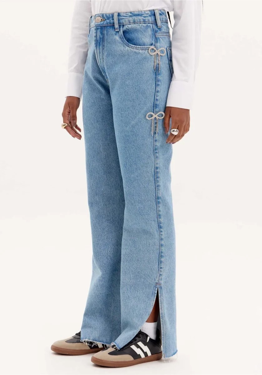 CALÇA JEANS RETA SUPER HIGH COM APLICAÇÃO LAÇO STRASS - Image 2
