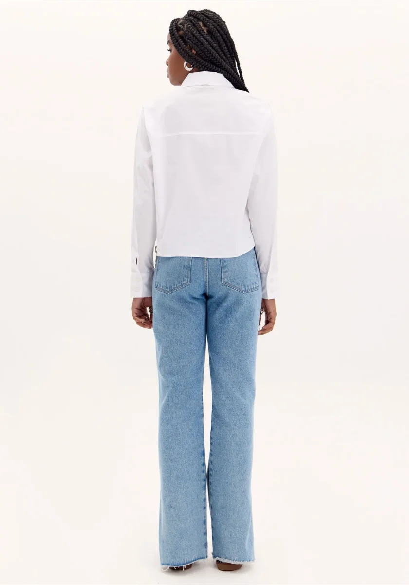 CALÇA JEANS RETA SUPER HIGH COM APLICAÇÃO LAÇO STRASS - Image 4
