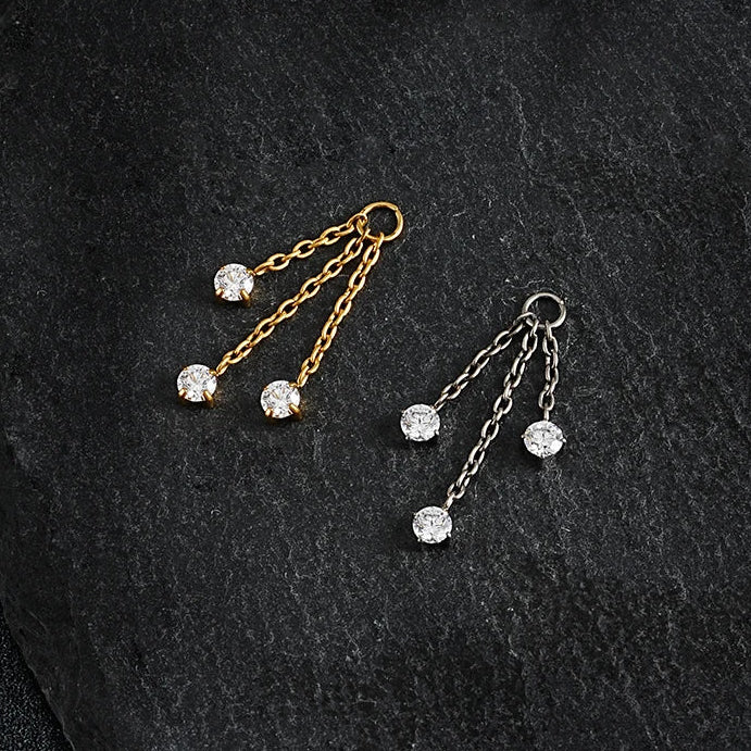 Chain charm for ear piercings with three clear stones and three chains - Image 4