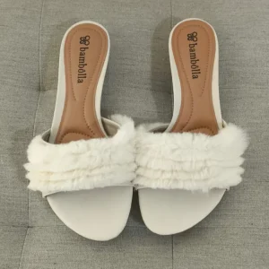 Chinelo De Quarto com Saltinho e Pelinhos Off White